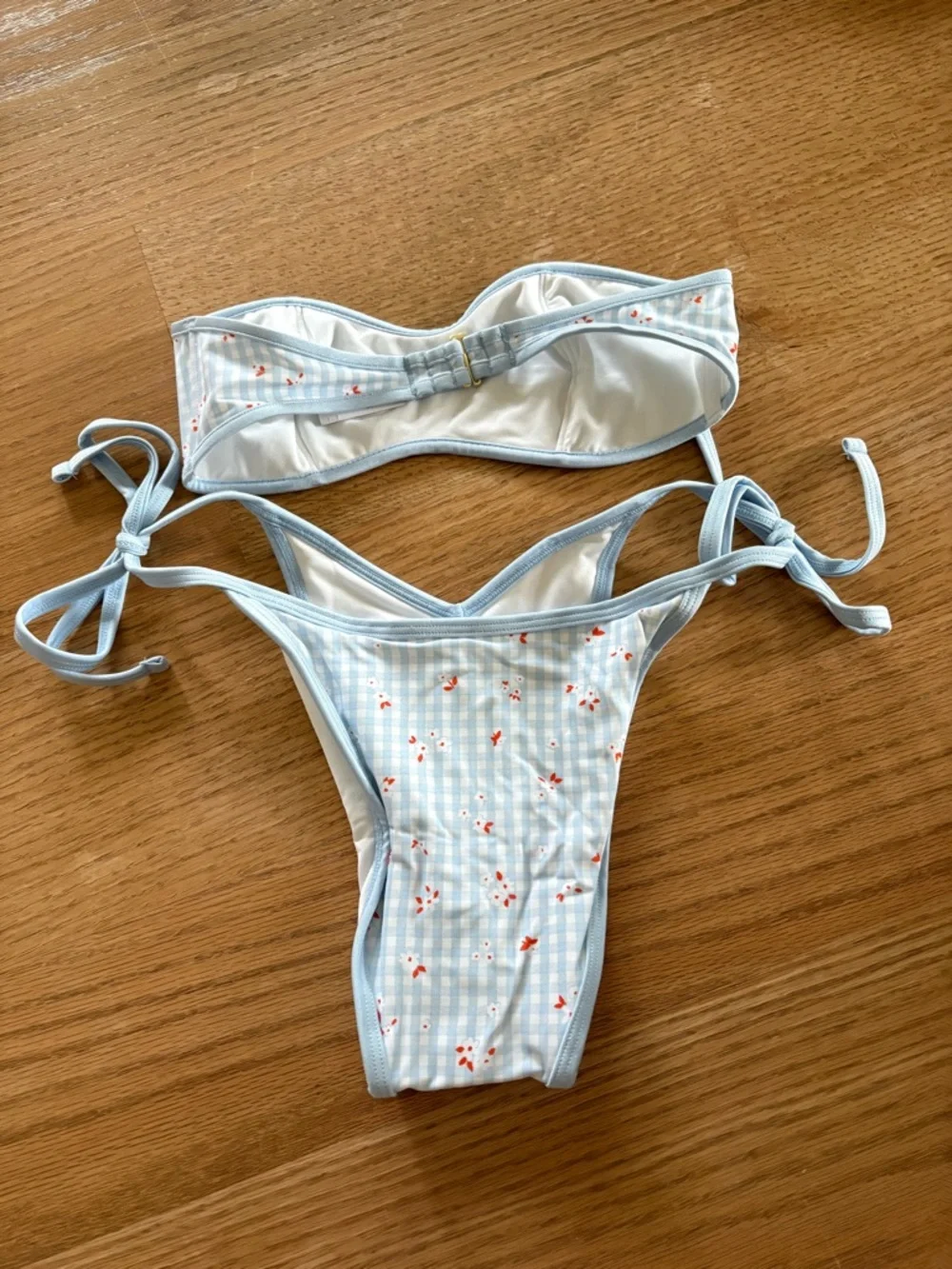 Frankie’s bikinis set